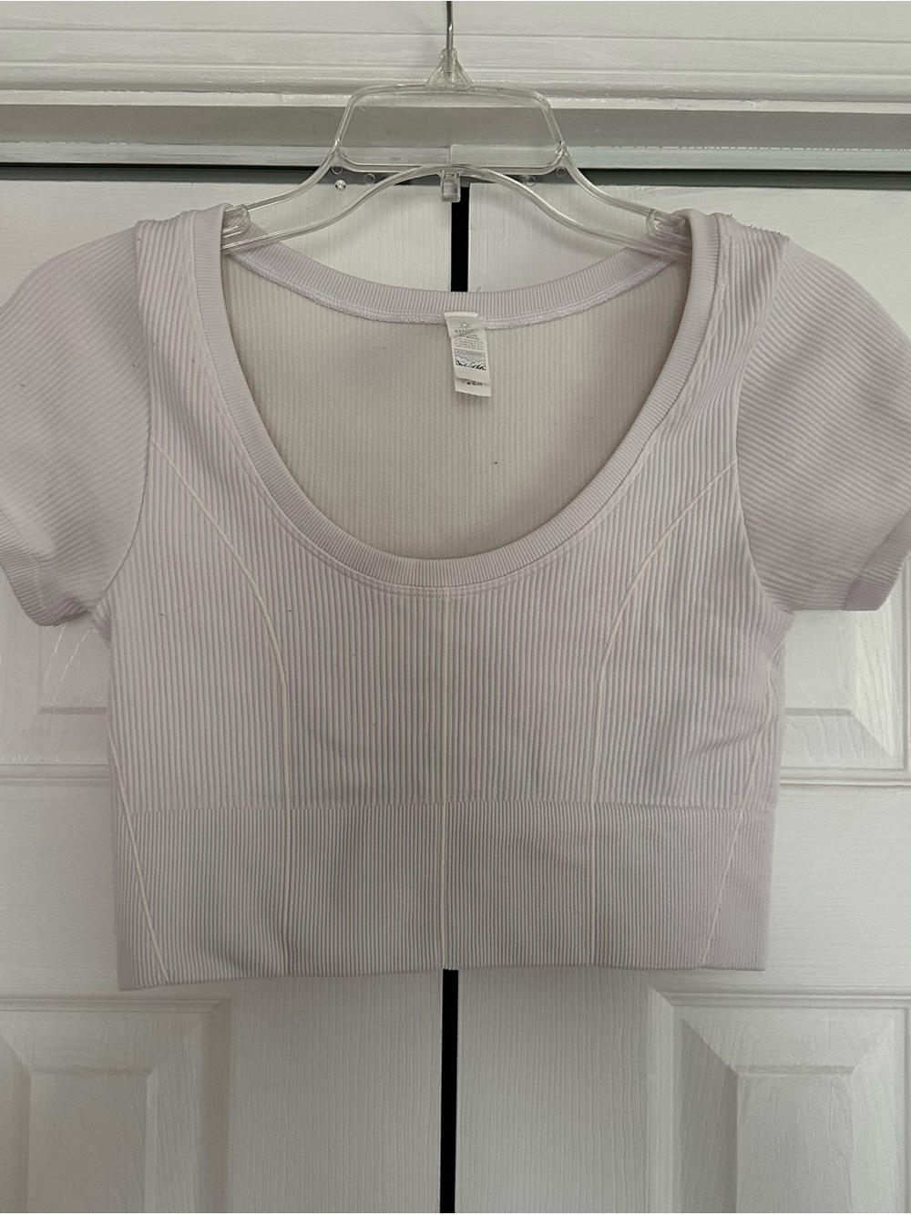 Women's Scoop Neck Ribbed Athletic Crop Top